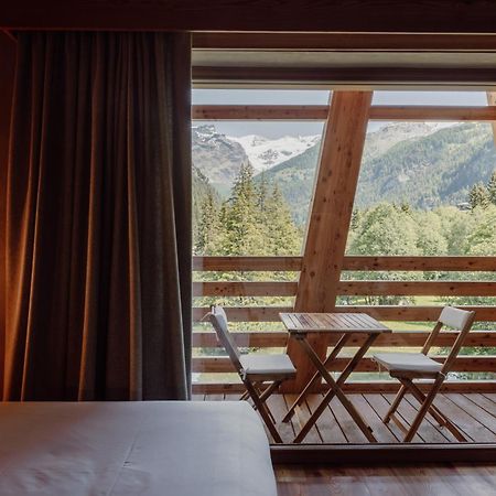 Au Charmant Petit Lac - Ecohotel Parc & Spa Champoluc Eksteriør bilde