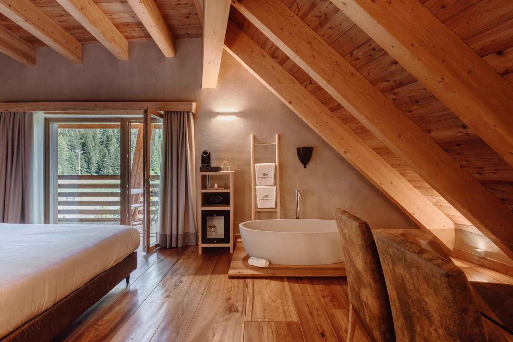 Au Charmant Petit Lac - Ecohotel Parc & Spa Champoluc Eksteriør bilde