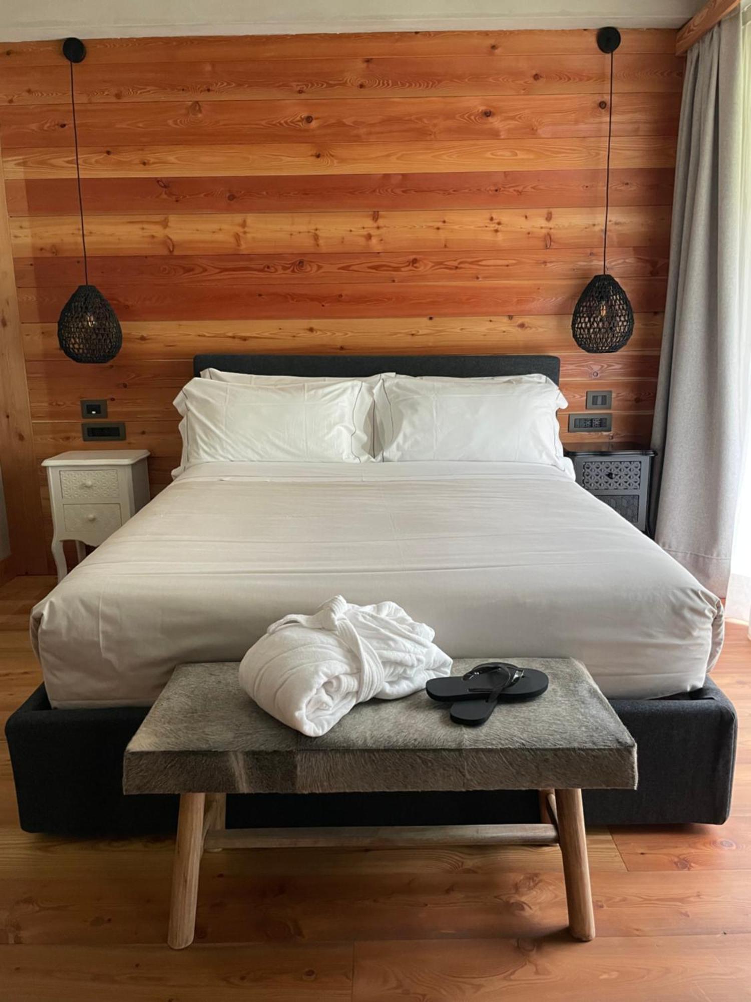 Au Charmant Petit Lac - Ecohotel Parc & Spa Champoluc Eksteriør bilde