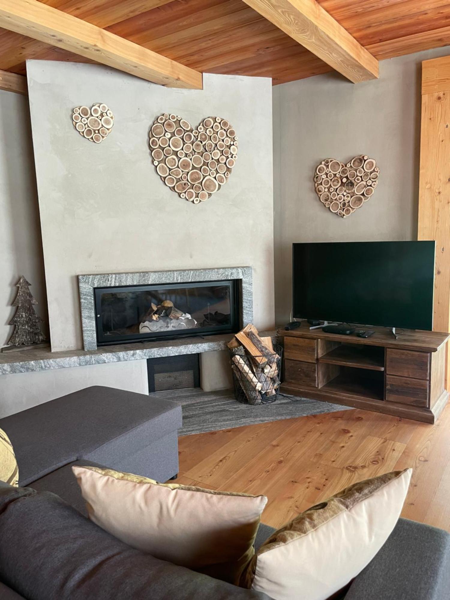 Au Charmant Petit Lac - Ecohotel Parc & Spa Champoluc Eksteriør bilde