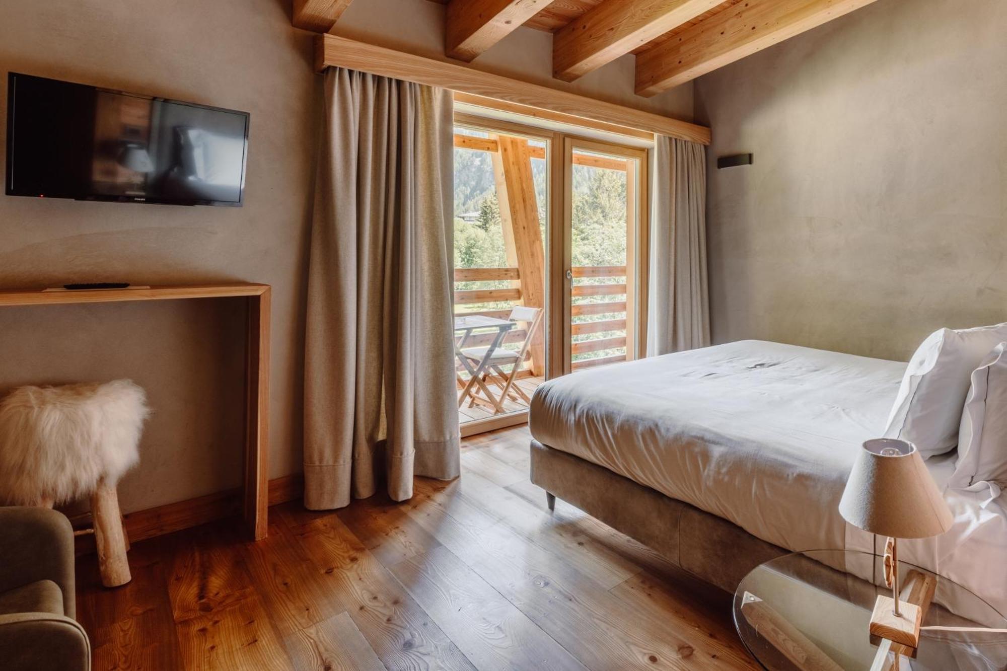 Au Charmant Petit Lac - Ecohotel Parc & Spa Champoluc Eksteriør bilde